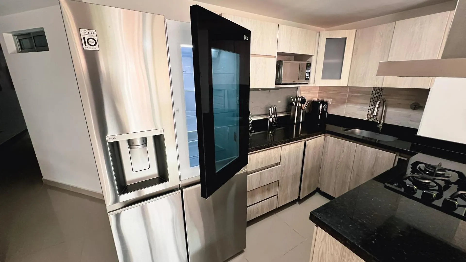 Familiar, Excelente Ubicacion, Laureles Apartment Medellin