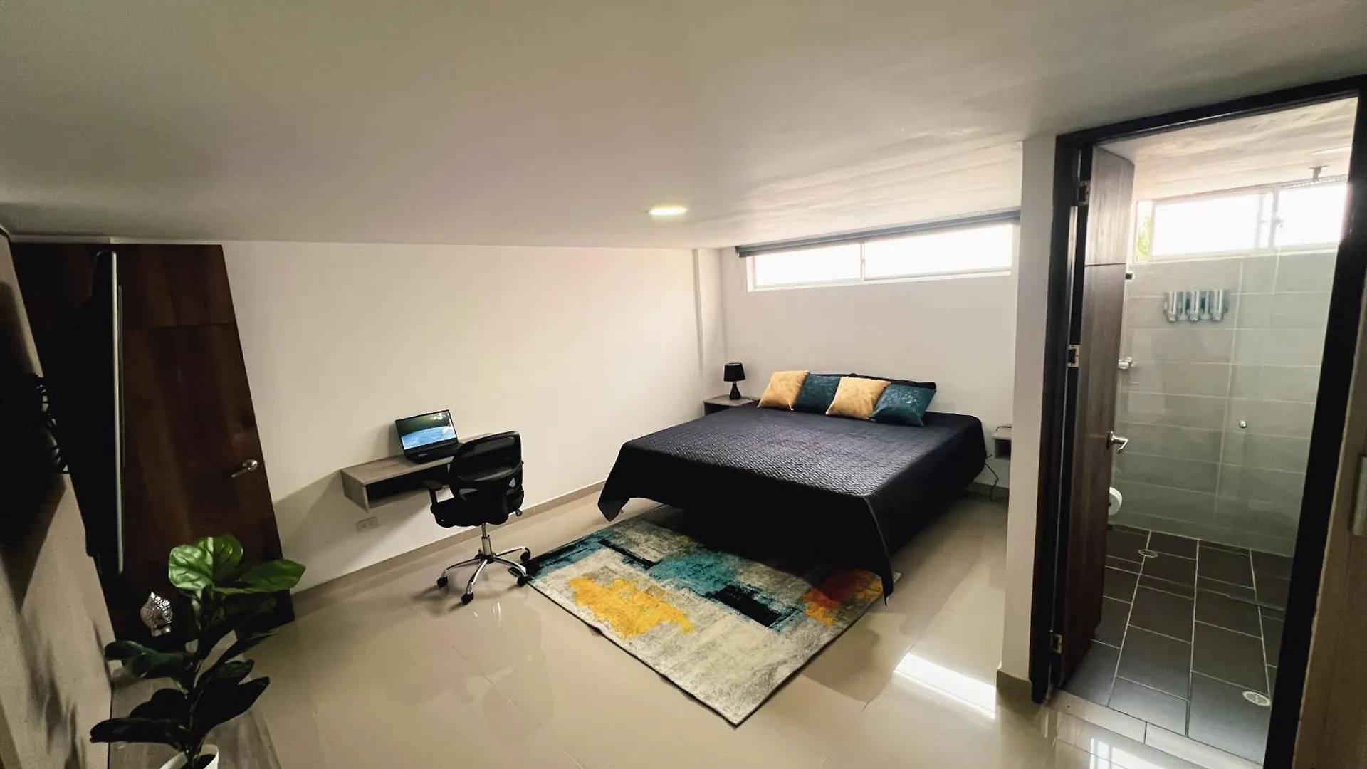 Familiar, Excelente Ubicacion, Laureles Apartment Medellin