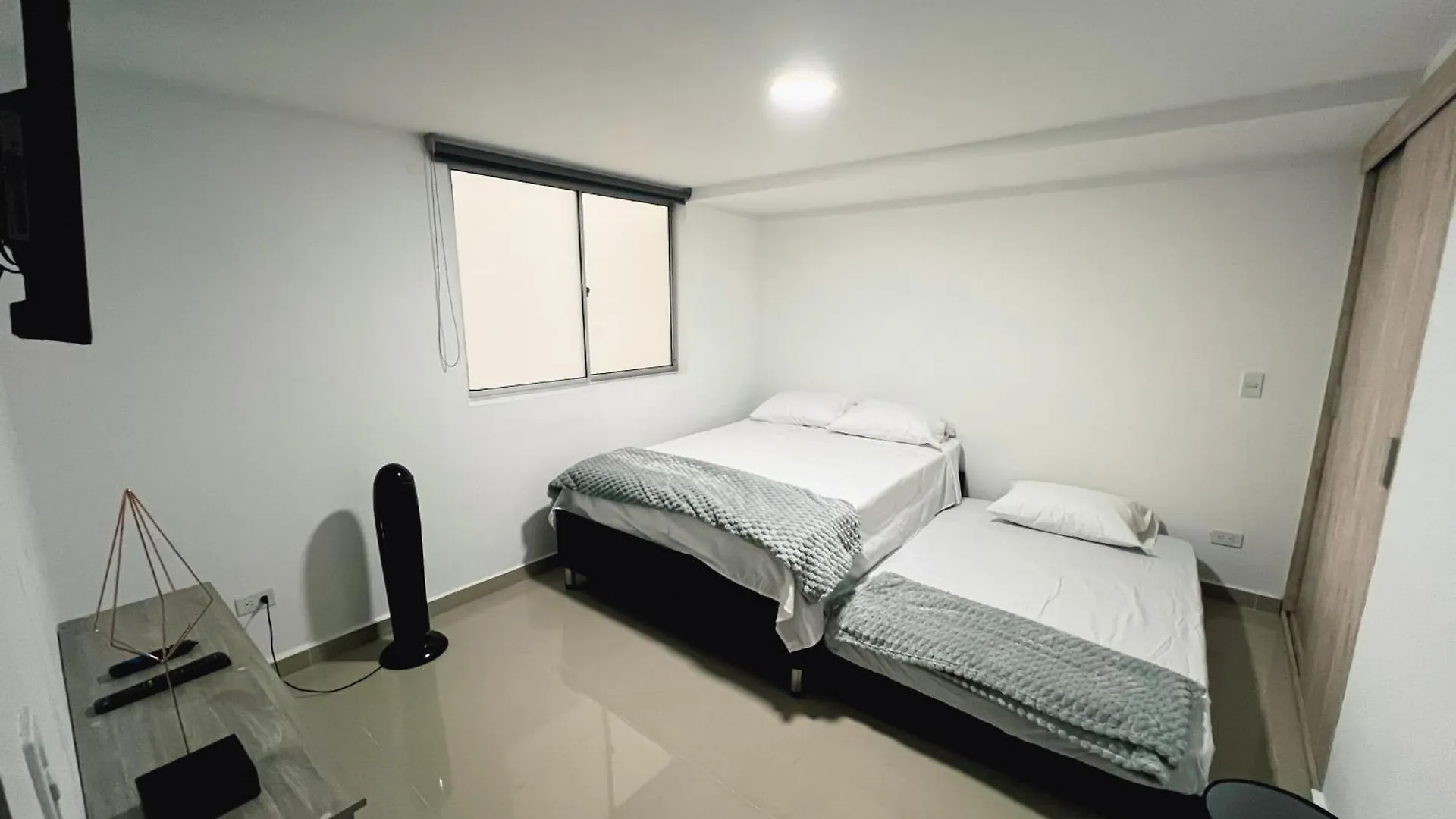 Familiar, Excelente Ubicacion, Laureles Apartment Medellin 0*,  Colombia