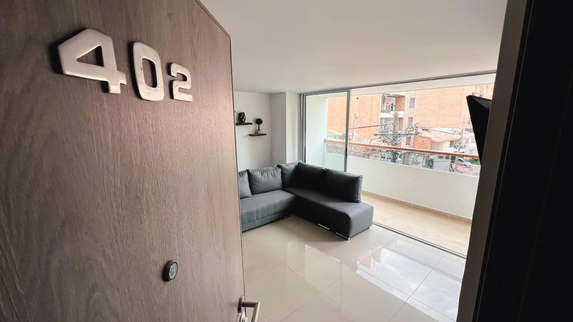 Familiar, Excelente Ubicacion, Laureles Apartment Medellin