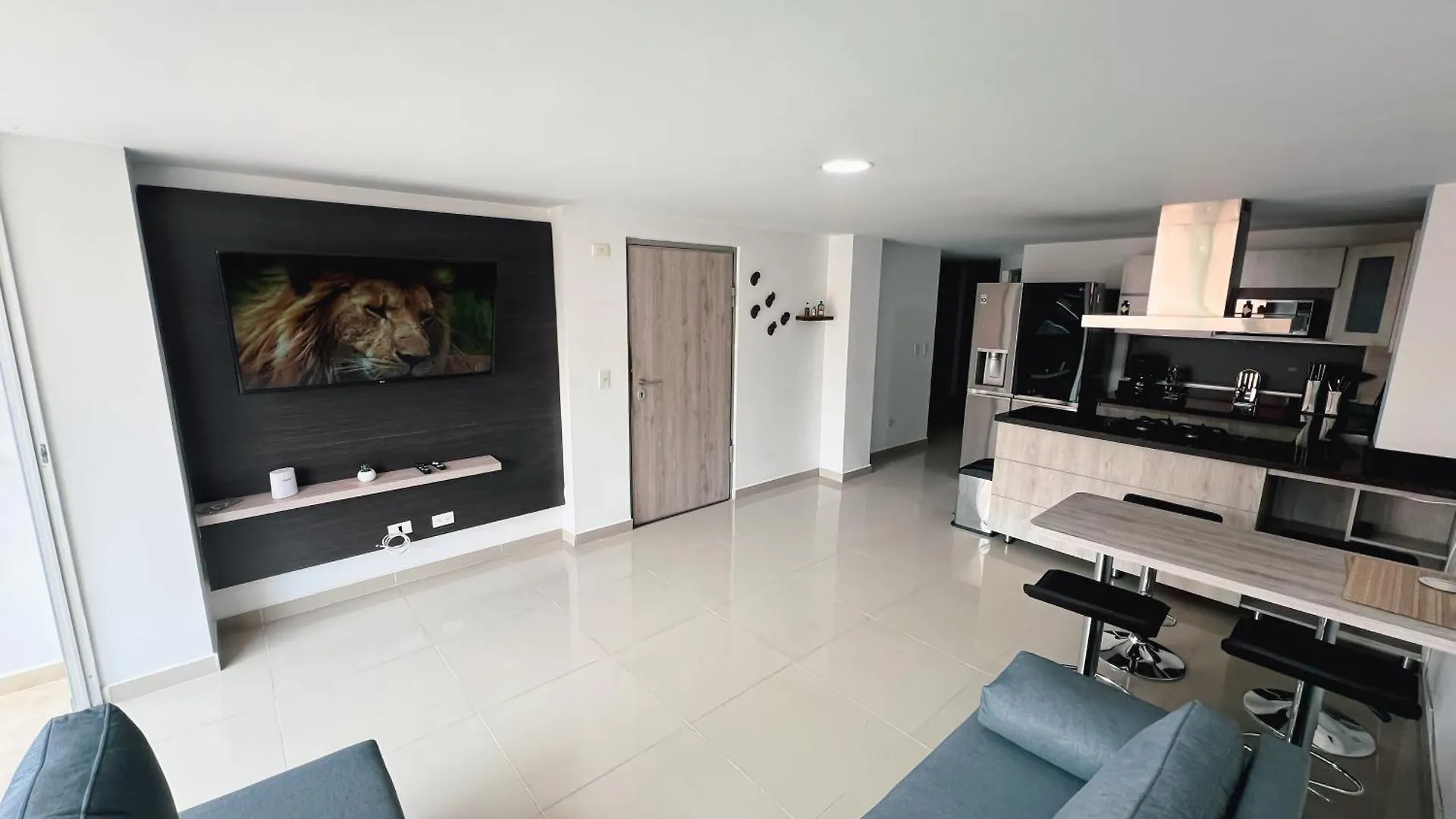 Familiar, Excelente Ubicacion, Laureles Apartment Medellin Colombia