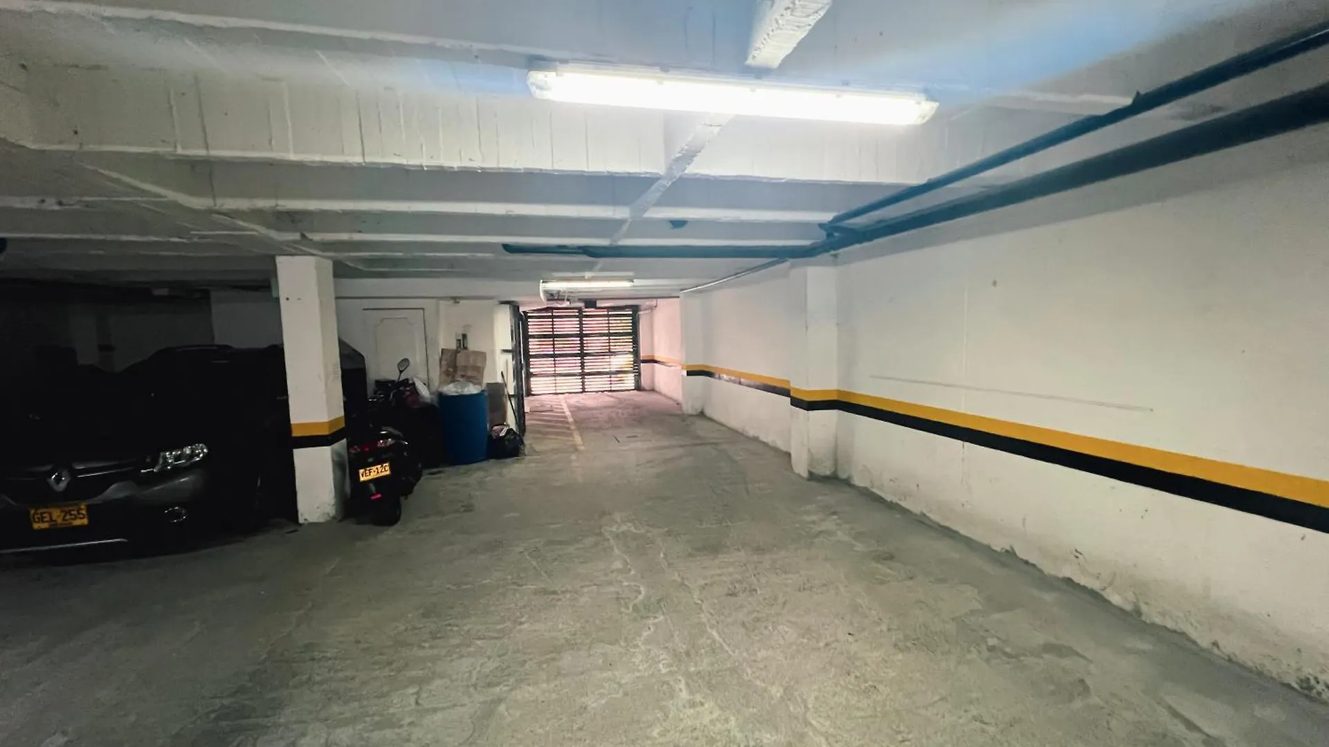 Familiar, Excelente Ubicacion, Laureles Apartment Medellin 0*,