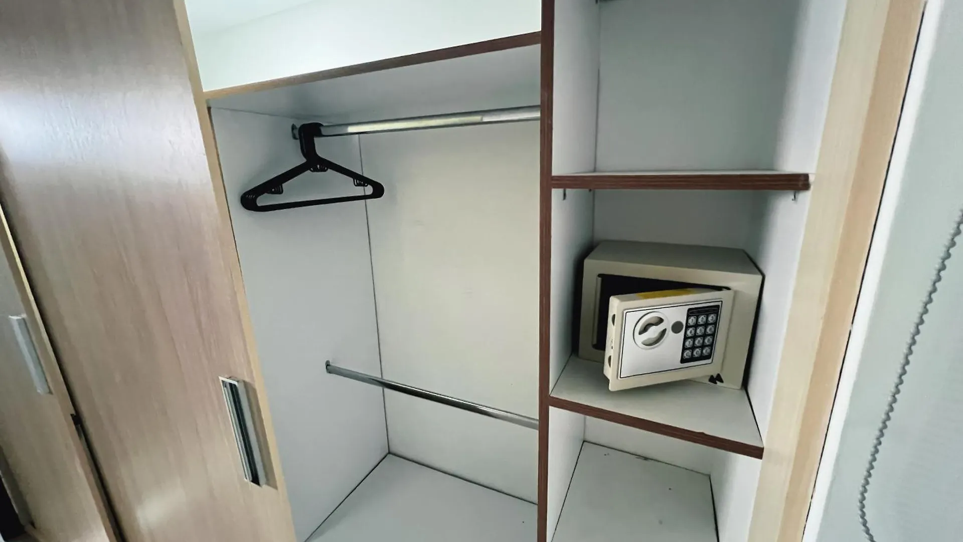 Familiar, Excelente Ubicacion, Laureles Apartment Medellin